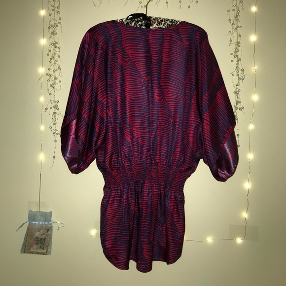 blouse - Picture 2 of 2